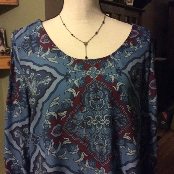 PRICE DROP! Bell sleeve cold-shoulder tunic. - Picture 2 of 8